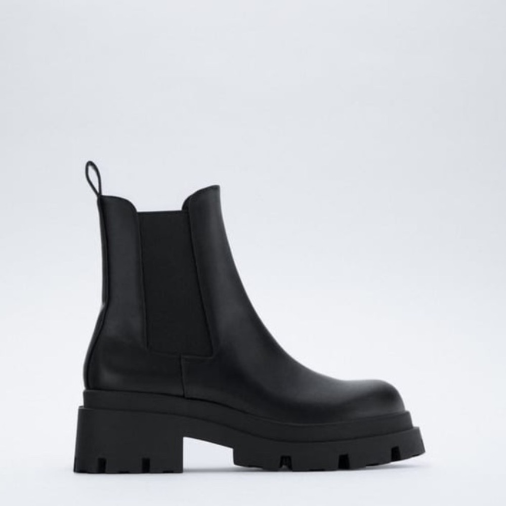 Zara Black Chelsea Boots 10 $40